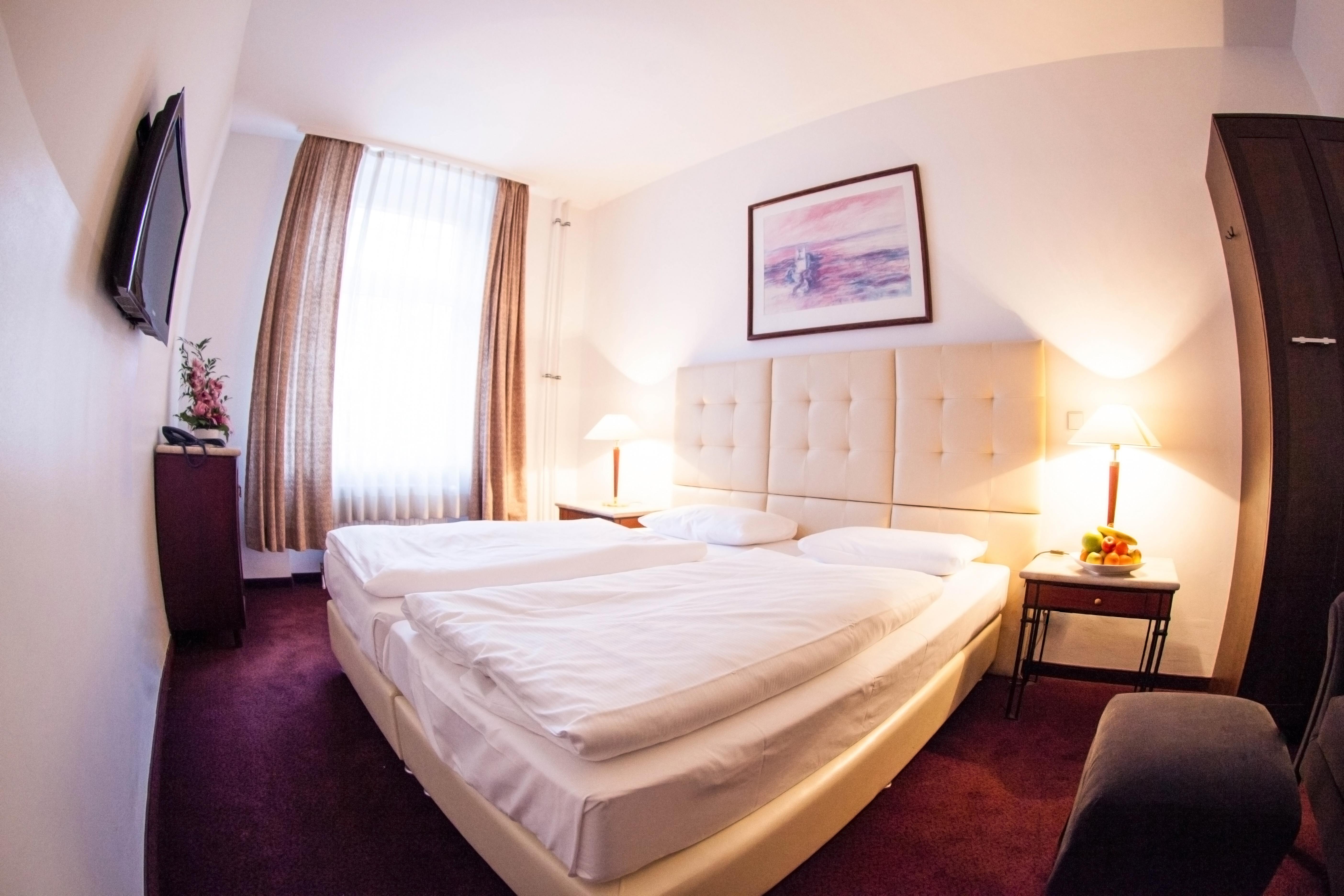 Hotel Prens Berlin Luaran gambar